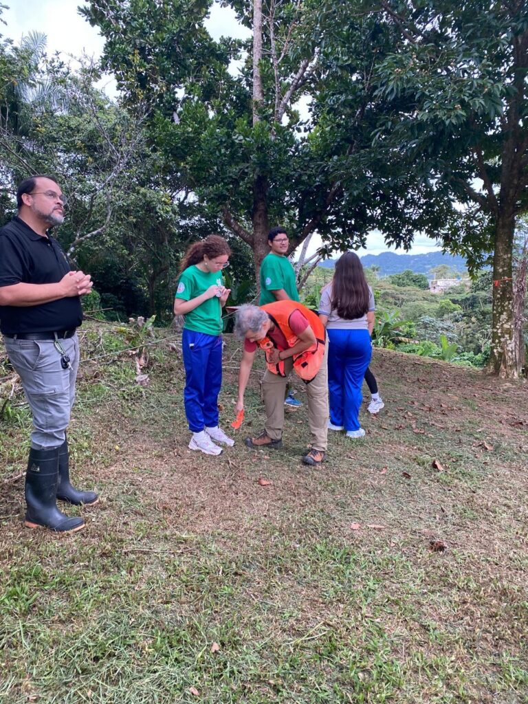 58002761 2ea0 4e75 949d 0c33fccb27ac